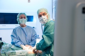 Asklepios Kliniken GmbH & Co. KGaA: Erweiterung der Gynäkologie in der Asklepios Klinik Harburg um Spezialchirurgie und Chefarzt / Prof. Christhardt Köhler Pionier der minimalinvasiven Chirurgie bei Krebs (FOTO)