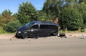 Polizeidirektion Kaiserslautern: POL-PDKL: Verkehrsunfall unter Alkoholeinfluss