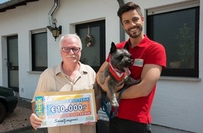 Deutsche Postcode Lotterie: Nohfelder gewinnt 10.000 Euro - und bekommt tierischen Besuch