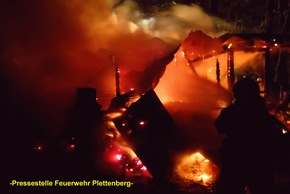 FW-PL: OT-Grävinglöh. Wochenendhaus mitten im Waldgebiet brannte in ganzer Ausdehnung