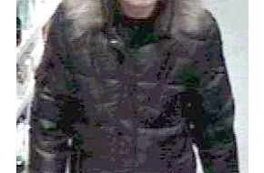 Polizei Düsseldorf: POL-D: "Inverkehrbringen" von Falschgeld in Benrath - Wer kennt den Tatverdächtigen? - Polizei fahndet mit Foto aus der Überwachungskamera - Foto hängt als Datei an