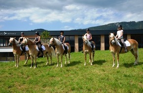 Wohlfühlresort Peternhof: Das Glück für Reiter & Pferd liegt am Peternhof in Kössen in Tirol