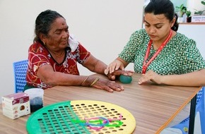 Else Kröner-Fresenius-Stiftung: Pressemitteilung: Ganzheitliche Leprahilfe in Nepal - Preisträgerduo der NGO International Nepal Fellowship ausgezeichnet