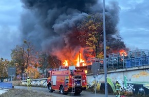 Feuerwehr Dresden: FW Dresden: Brand einer Abfüllanlage für Flüssiggas