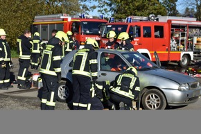 FW Wenden: Jahresabschlussübung der Feuerwehr Wenden