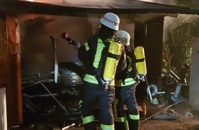 Feuerwehr Haan: FW-HAAN: Mutter und fünf Kinder retten sich vor Flammen