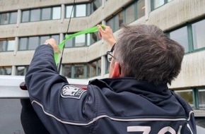 Hauptzollamt Saarbr&uuml;cken: HZA-SB: Ein gr&uuml;nes Band verbindet - Hoffnung im Einsatz: Hauptzollamt Saarbr&uuml;cken setzt starkes Zeichen f&uuml;r Kinderhospizarbeit