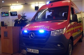 Kreisfeuerwehrverband Dithmarschen: FW-HEI: Feuerwehr Marne stellt neues Fahrzeug in den Dienst