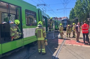 Feuerwehr Hannover: FW Hannover: Viele Verletzte bei Zusammensto&szlig; zweier Stadtbahnen