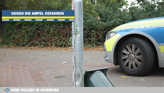 Polizei Duisburg: POL-DU: Bruckhausen: Grüner Lkw stößt gegen Ampel - Polizei sucht Fahrer