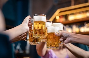 Jochen Schweizer GmbH: Bier, Brezn, Jodeln – Erlebnisideen zum Oktoberfest 2025 von Jochen Schweizer