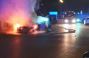 Feuerwehr München: FW-M: Auto brennt aus (Neuperlach Süd)