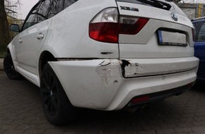 Kreispolizeibehörde Herford: POL-HF: Unfälle an der Hansastraße- Zusammenstoß mit geparkten PKWs