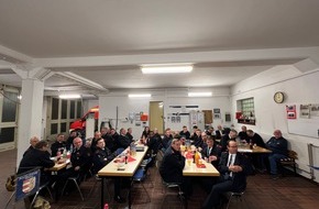 Freiwillige Feuerwehr Werne: FW-WRN: Jahreshauptversammlung des Löschzuges Stockum mit Ehrung für Maik Große-Drenkpohl