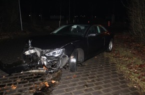 Polizeipräsidium Koblenz: POL-PPKO: Spektakulärer Unfall auf der Simmerner Straße - Mittelinsel wurde zur "Startrampe"