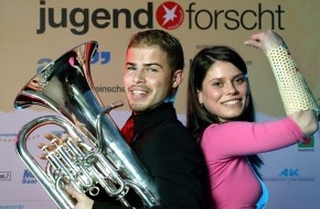 Stiftung Jugend forscht e.V.: Einsteins Erben vor dem Finale / Start des 39. Bundeswettbewerbs Jugend forscht 2004