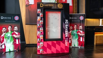 Drutex: Signiertes Fenster f&uuml;r den guten Zweck