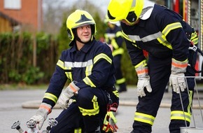 Feuerwehr Flotwedel: FW Flotwedel: 26 angehende Feuerwehrleute bestehen Truppmannprüfung