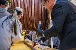 REKORD-INSTITUT f&uuml;r DEUTSCHLAND: Ultralang und lecker dieser Weltrekord &ndash; Melsungen pr&auml;sentiert die &raquo;l&auml;ngste Ahle Wurscht&laquo; der Welt