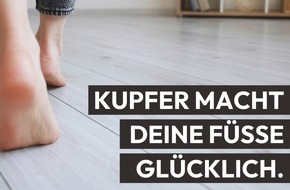 Kupferverband e.V.: Der unsichtbare Alltagsheld / Kupfer steckt überall und hält die Welt am Laufen / Ob in farbenprächtigen Keramikfliesen, in Schokolade oder in der E-Gitarre: Kupfer wirkt, wo es nicht erwartet wird