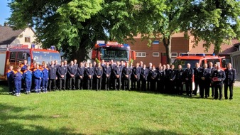 FW Helmstedt: Übergabe des neuen Löschgruppenfahrzeuges LF 10