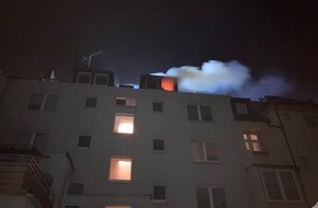 Feuerwehr Oberhausen: FW-OB: Zimmerbrand in Dachgeschosswohnung