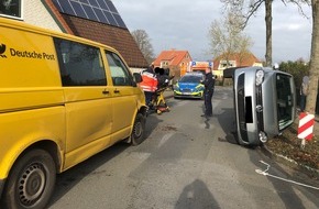 Polizei Minden-Lübbecke: POL-MI: Auto kippt nach Unfall auf die Seite