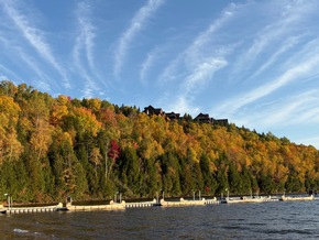 Québec im goldenen Herbstkleid: Wandern, Reiten und kulinarische Genüsse