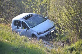 Polizeiinspektion Stade: POL-STD: Zwei leicht verletzte Autofahrer bei Unfall im morgendlichen Berufsverkehr im Alten Land