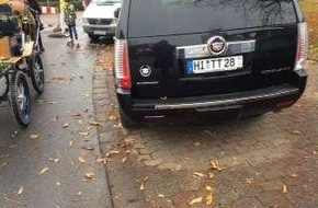 Polizeiinspektion Hildesheim: POL-HI: Verkehrsunfallflucht (do)
31188 Holle, Am Thie 1, Parkplatz vor der Gemeinde Holle
Unfallzeitraum Samstag, 29.10.16, 18 h - Sonntag, 30.10.16, 10 h