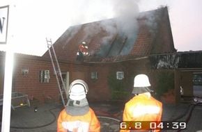 Polizeiinspektion Nienburg / Schaumburg: POL-NI: Brand eines Dachstuhls -Bild im Download -
