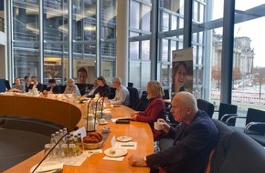 Vereinigung der Pflegenden in Bayern (KöR): Pflegepolitischer Jour Fixe der VdPB im Bundestag: Wo sind die neuen Rollenprofile für Pflegefachpersonen?