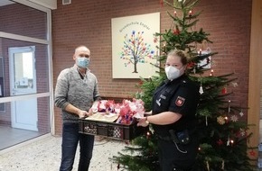 Polizeiinspektion Osnabrück: POL-OS: Bramsche: Weihnachtsbaum-Schmück-Aktion bei der Bramscher Polizei