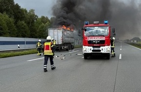 Kreisfeuerwehr Rotenburg (W&uuml;mme): FW-ROW: Gefahrgut-Lkw brennt auf der Autobahn 1 bei Bockel