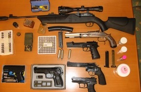 Polizeiinspektion Hildesheim: POL-HI: Schüsse aus Dachgeschoßwohnung