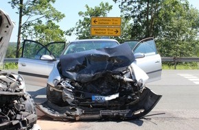 Polizei Paderborn: POL-PB: Vier Verletzte nach Unfall an Autobahnauffahrt