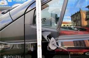 Polizeipräsidium Westpfalz: POL-PPWP: Spiegel zerfetzt und Auto gestreift
