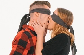 ProSieben: "Küssen ist mir fast wichtiger als Sex" - findet Pia (26) bei "Kiss Bang Love" auf ProSieben ihren Traummann?