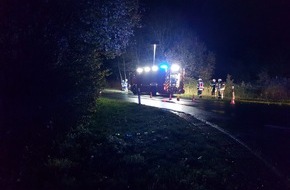 Freiwillige Feuerwehr Gemeinde Schiffdorf: FFW Schiffdorf: Verkehrsunfall auf der Kreisstraße 60: 20 Jähriger kommt von Fahrbahn ab