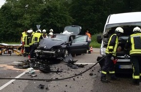 Polizeidirektion Neustadt/Weinstraße: POL-PDNW: Schwerer Verkehrsunfall mit drei verletzten Personen