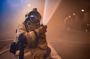 Feuerwehr Bremen: FW-HB: Neue Berufsausbildung: "Von der Schule direkt zur Feuerwehr"