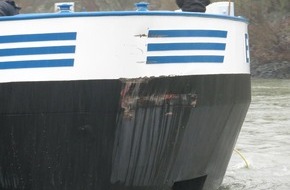 Polizeipräsidium Einsatz, Logistik und Technik: PP-ELT: Schiffsunfall auf dem Rhein
