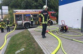 Feuerwehr Gelsenkirchen: FW-GE: Feuer auf Trainingsgelände von Schalke 04 / Hoher Sachschaden nach Brand im Profileistungszentrum
