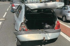 Kreispolizeibehörde Herford: POL-HF: Verkehrsunfall - Drei Autos ineinander geschoben