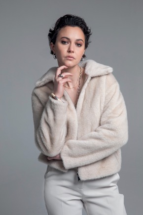 ELORA Fashion: ELORA Fashion präsentiert die neue Herbst-/Winterkollektion 2025/2026 – Zeitgemäße Prêt-à-Porter-Mode für jede Frau