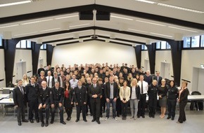 Polizeidirektion Göttingen: POL-GOE: Polizeidirektion Göttingen für die zukünftigen Herausforderungen gut aufgestellt - 
Präsident Uwe Lührig begrüßt 121 neue 
Mitarbeiterinnen und Mitarbeiter