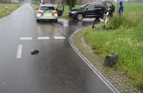 Kreispolizeibehörde Herford: POL-HF: Radfahrer bei Unfall verletzt-
Zusammenstoß beim Abbiegen