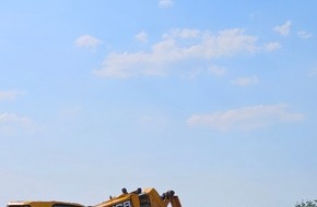 Kreisfeuerwehrverband Sigmaringen: KFV Sigmaringen: B5 Brand &Ouml;konomiegeb&auml;ude in Rulfingen