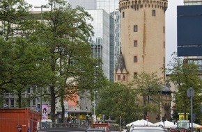 Opel Automobile GmbH: IAA-Treffen der Opel-Freunde in der Frankfurter Innenstadt
