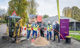 Westconnect GmbH: Pressemeldung: Spatenstich: Westconnect startet Glasfaserausbau in Oberhausen Klosterhardt